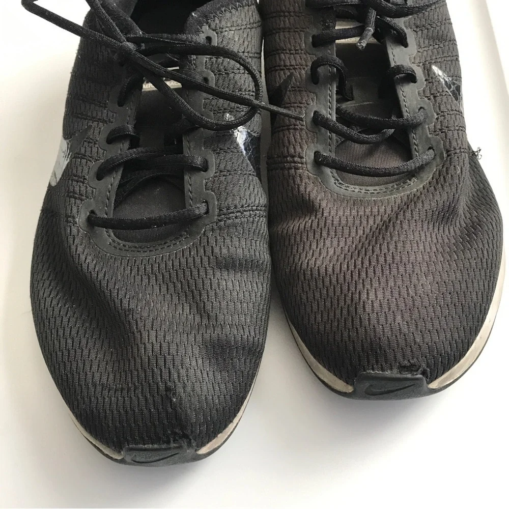 3/$15 Nike (youth) dualtone racer running shoes